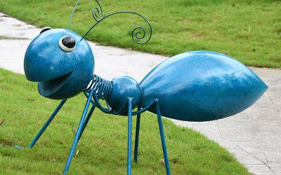 海邊別墅玻璃鋼螞蟻雕塑