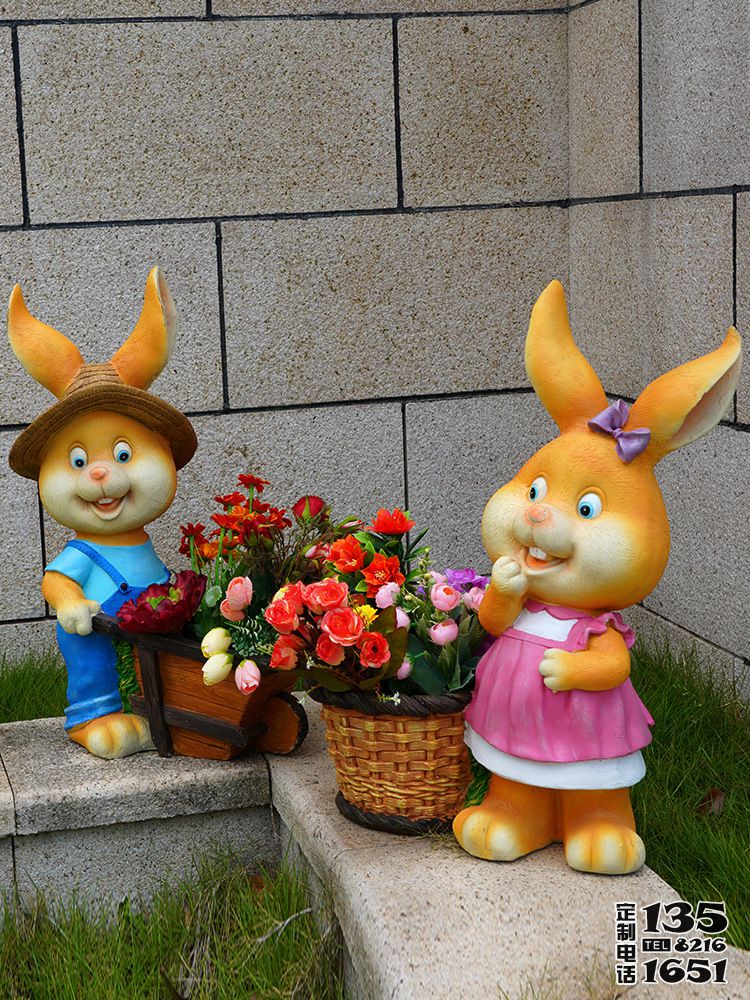 庭院玻璃鋼彩繪兩只可愛(ài)兔子雕塑