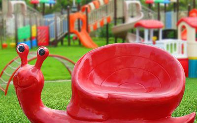 幼兒園玻璃鋼創(chuàng)意抽象蝸牛雕塑