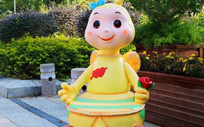 動物園創(chuàng)意玻璃鋼卡通蜜蜂雕塑