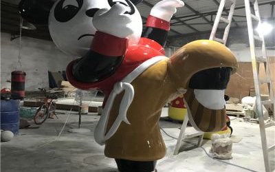 兒童游樂場擺放玻璃鋼卡通功夫熊貓雕塑