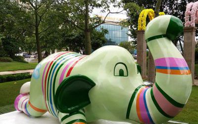 戶外園林玻璃鋼彩繪卡通大象雕塑