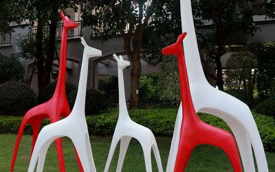 公園廣場(chǎng)玻璃鋼抽象長(zhǎng)頸鹿雕塑