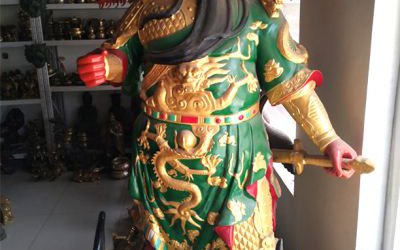 玻璃鋼彩繪大型供奉佛像關(guān)公雕塑