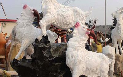 景區(qū)玻璃鋼浮雕山羊三羊開(kāi)泰雕塑